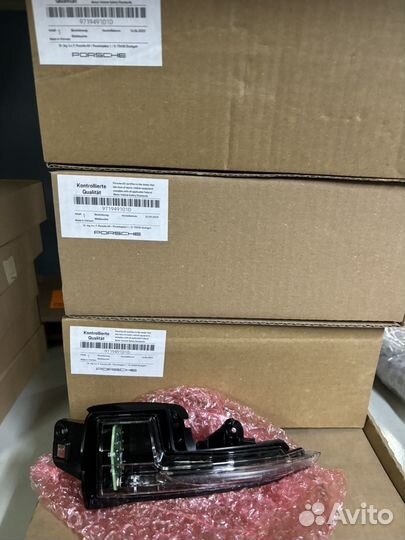 Указатель поворота Porsche Panamera 971