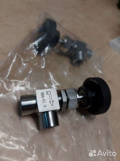 Кран игольчатый нерж 1/8 новые