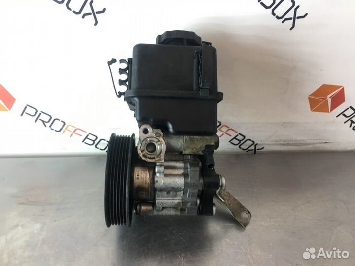 Насос гидроусилителя руля Mercedes C-Class W204