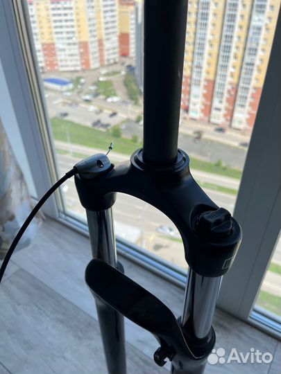 Вилка велосипедная 29 SR Suntour XCM RL, 100мм ход