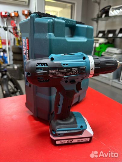 Шуруповерт Makita DF488DWE