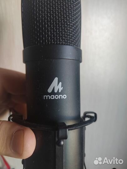 Микрофон с кронштейном