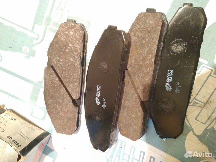 Колодки тормозные передние Nissan Patrol Y60