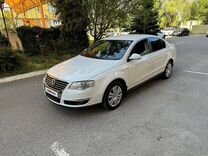 Volkswagen Passat 1.8 AMT, 2010, 195 000 км, с пробегом, цена 860 000 руб.