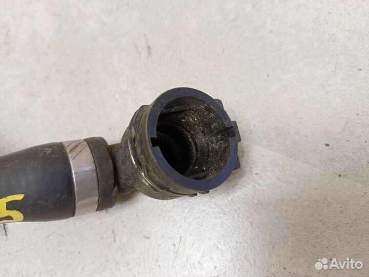 Патрубок системы охлаждения