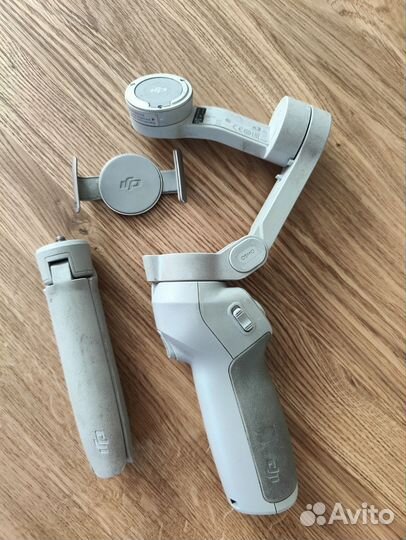Стабилизатор DJI osmo Mobile 4 для смартфона