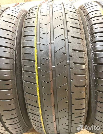 Bridgestone Ecopia NH100 RV 215/55 R17 89L