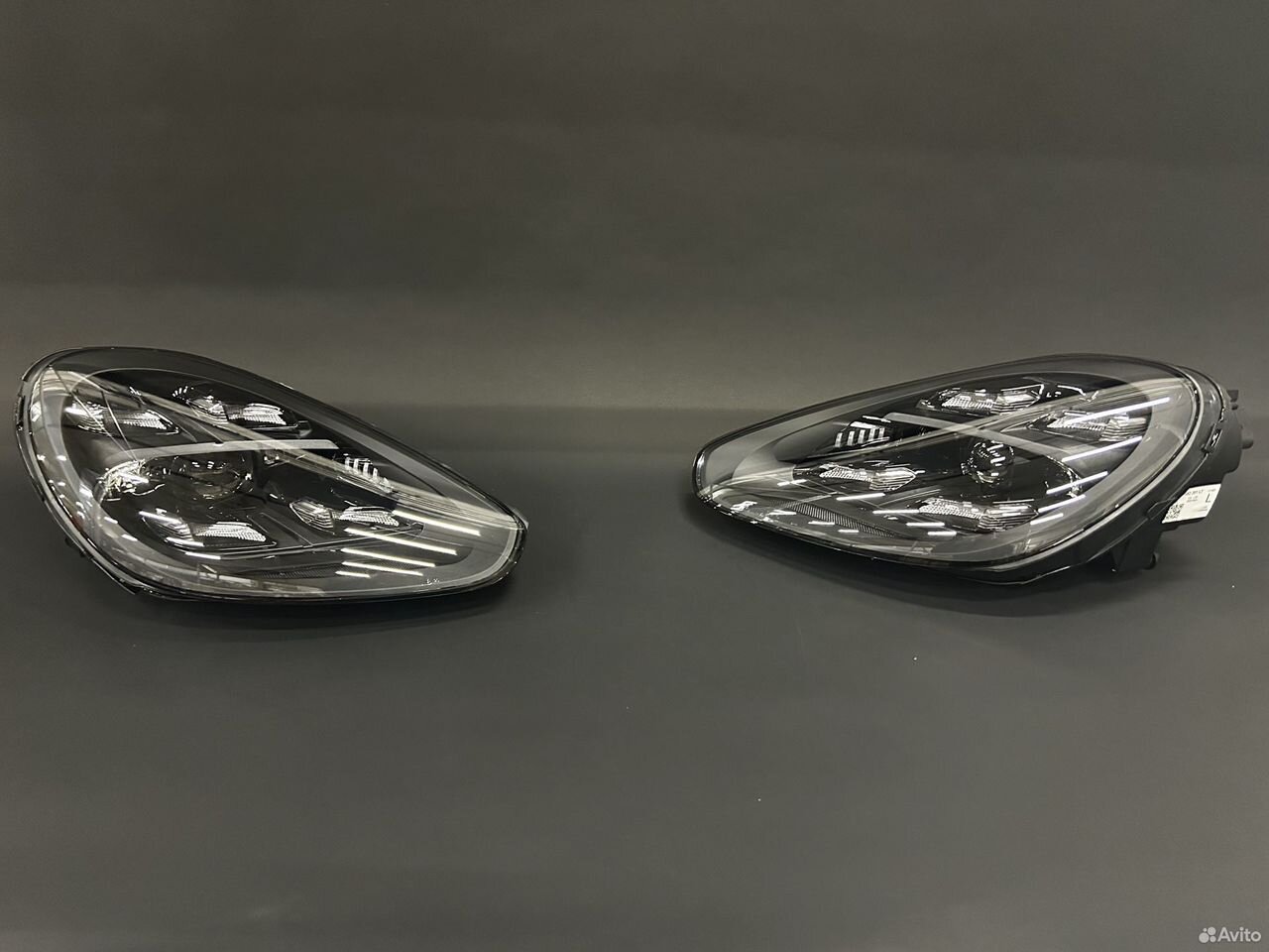 Передние LED фары на Porsche Cayenne