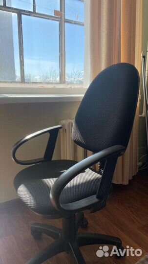 Компьютерное кресло с доставкой