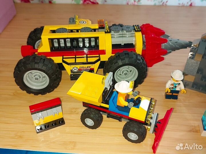 Lego City 60186 (большой лего набор)