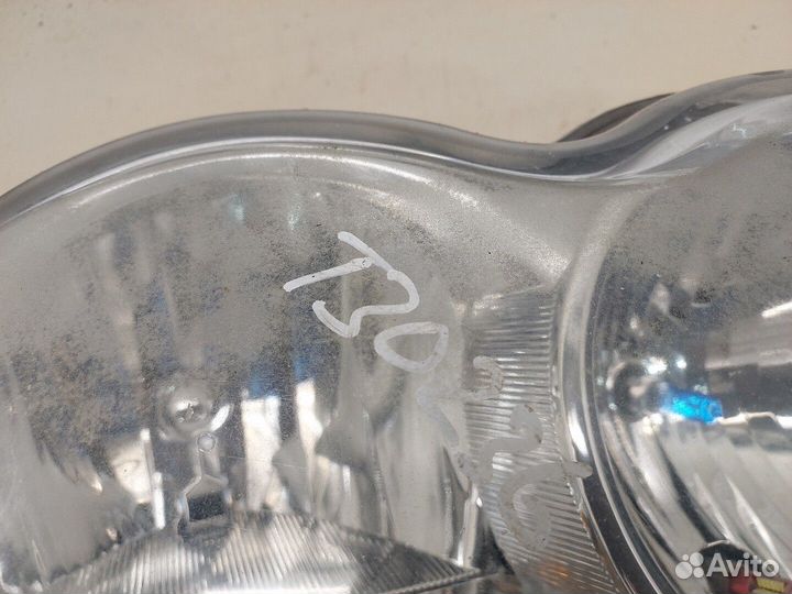 Фара (передняя) Jeep Grand Cherokee, 2006