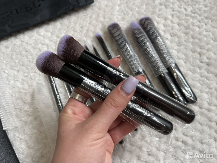 Набор новых кистей 13 шт