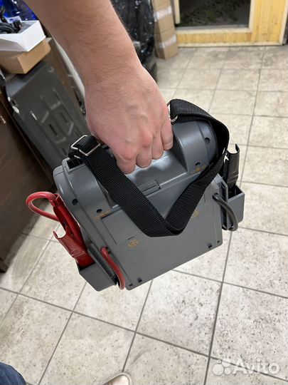 Пускозарядное устройство для автомобиля