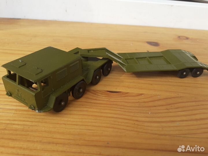 Тягач с платформой