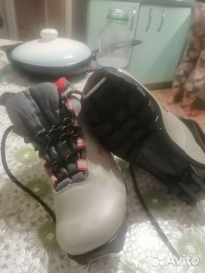 Лыжные ботинки