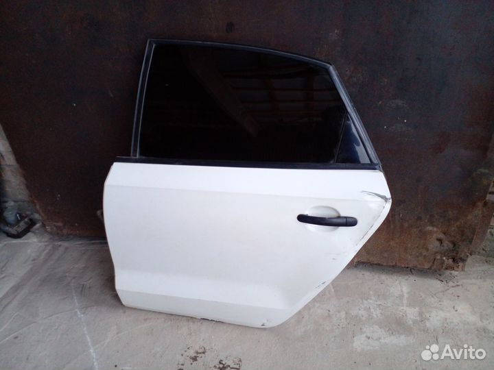 Дверь задняя левая Volkswagen Polo седан 2013г