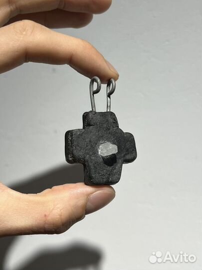 Подвеска крест archive с кварцем