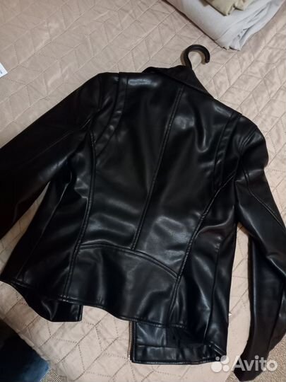 Кожаная куртка женская