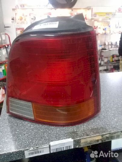 Фонарь (стоп сигнал) правый 043-1239 Honda Odyssey