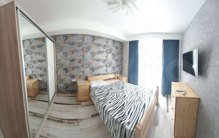 2-к. квартира, 70 м², 1/10 эт.