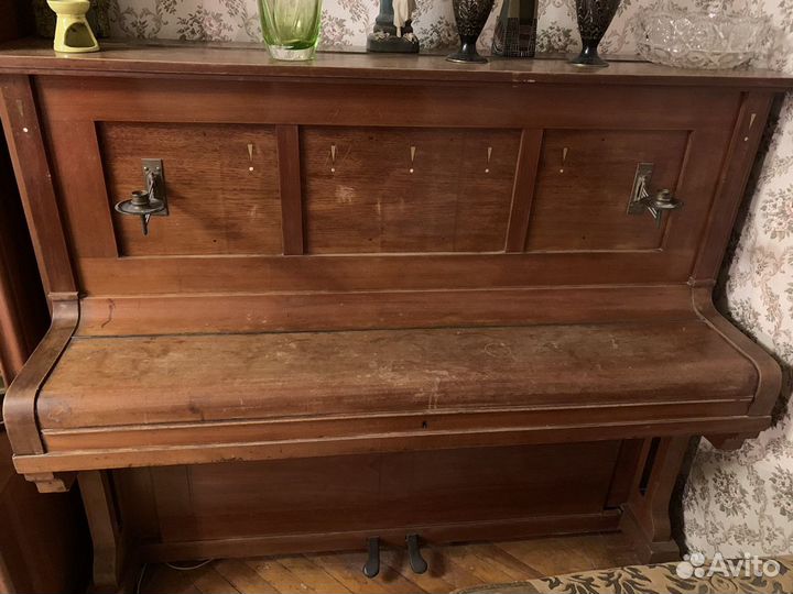 Старинное немецкое пианино Leipziger Pianofortefab