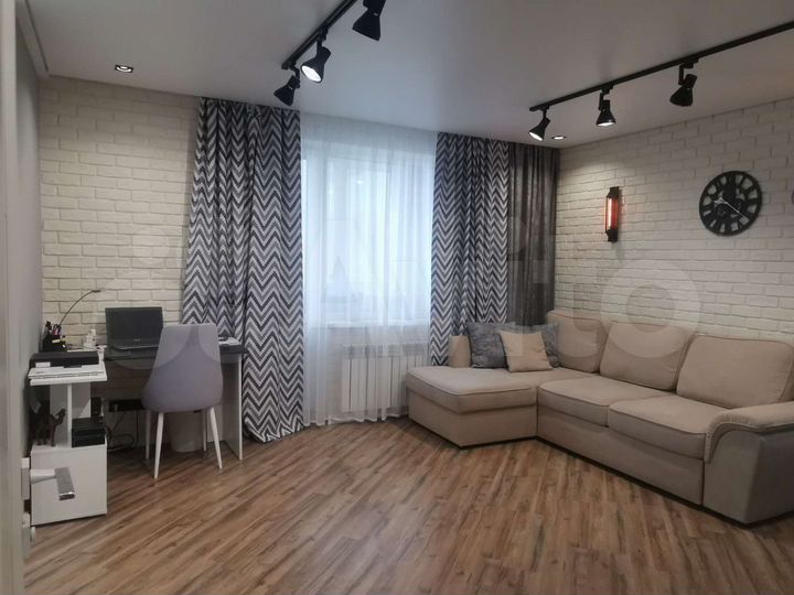 2-к. квартира, 56 м², 10/17 эт.