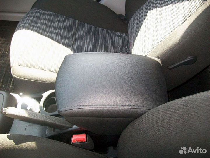 Подлокотник Kia Ceed