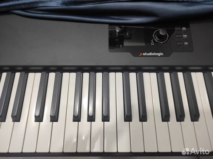 Midi клавиатура Studiologic SL88 Studio пианино