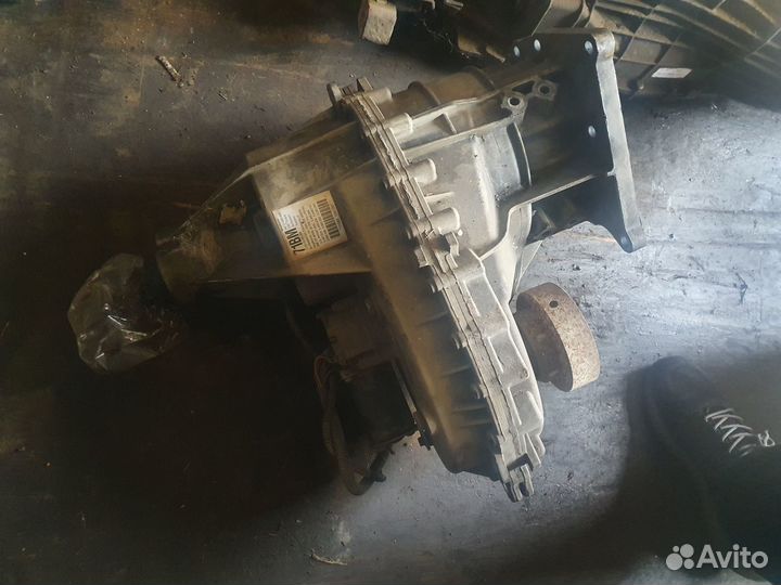 Раздатка Lincoln Navigator triton 3V 7l147a195bm