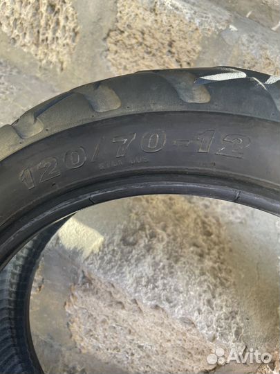 Продаю мотошину шина покрышка колесо на скутер