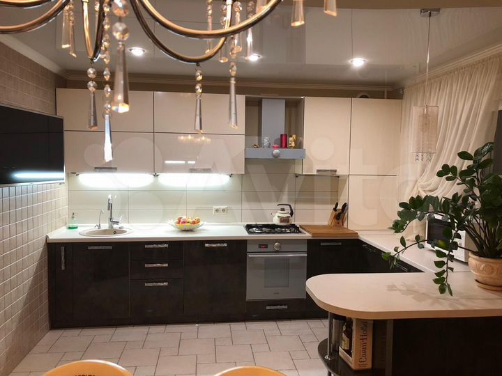 3-к. квартира, 100,7 м², 4/5 эт.