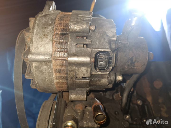 Генератор Nissan Largo VNW30 CD20