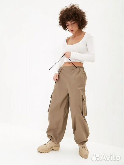Брюки карго новые бежевые