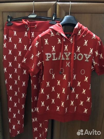 Костюм женский