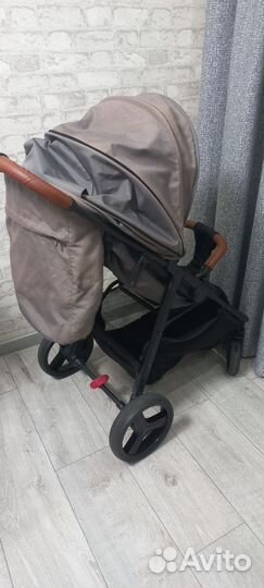 Прогулочная коляска трость