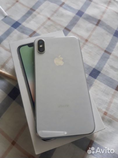 iPhone X, 64 ГБ