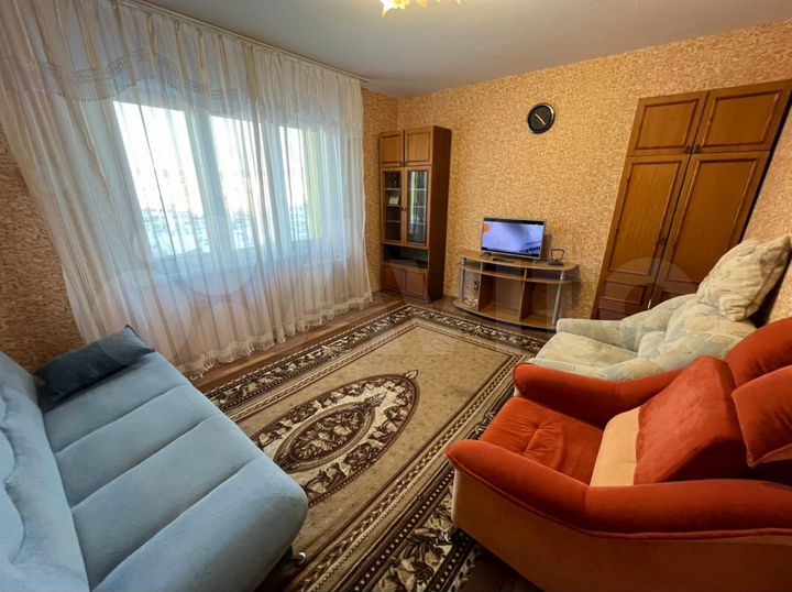 2-к. квартира, 87 м², 8/10 эт.