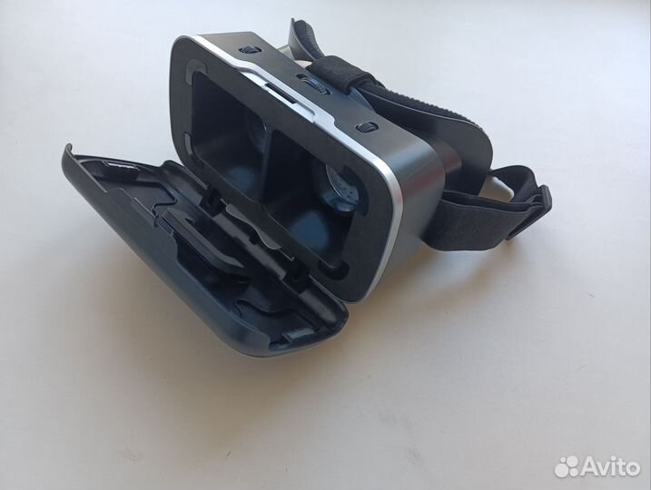 Очки виртуальной реальности для телефона