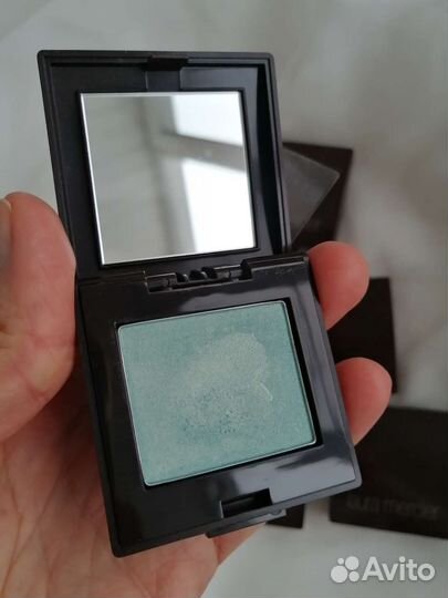 Моно-тени от Laura Mercier