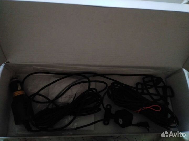 Видеорегистратор с камерой заднего вида