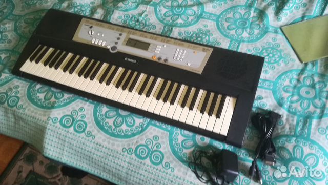 Синтезатор Yamaha PSR-E203