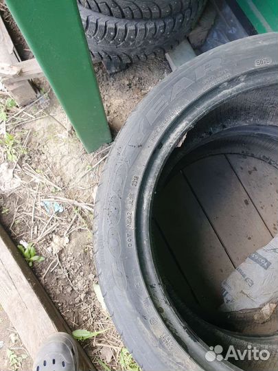 Goodyear EfficientGrip 245/45 R19 64J