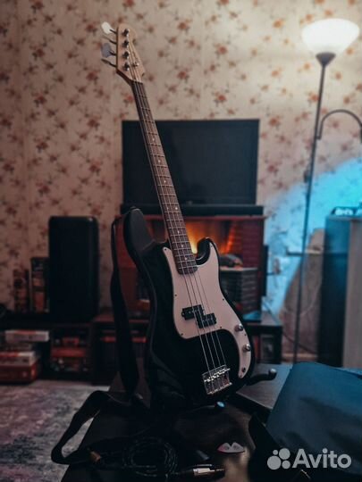 Бас-гитара Precision Bass Jordani PB-10 BK