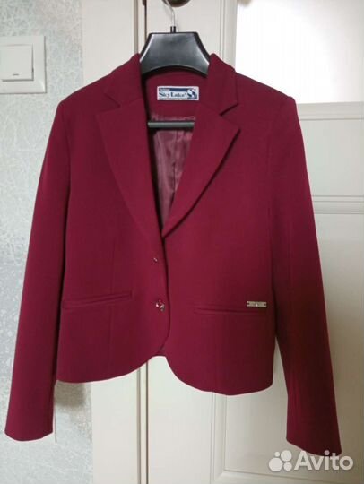 Пиджак бордовый. Размер 128-134 школьная форма