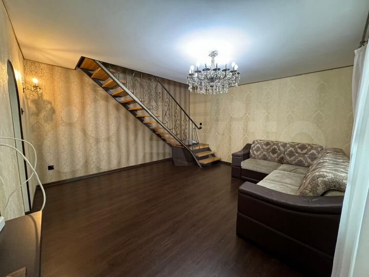 Коттедж 131 м² на участке 1,6 сот.