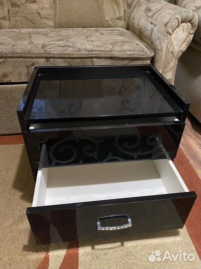 Тумбочка прикроватная бу