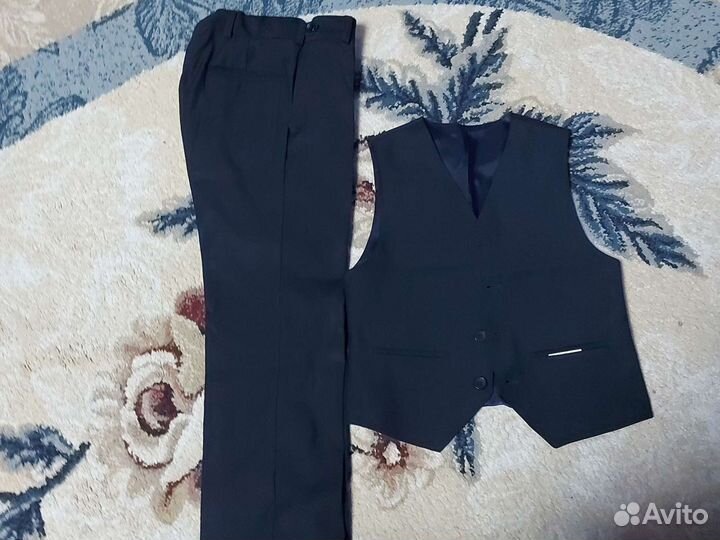 Костюм школьный чёрный 2 на 7 лет