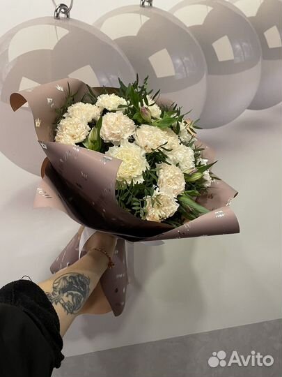 Букет подарок живые цветы диантусы