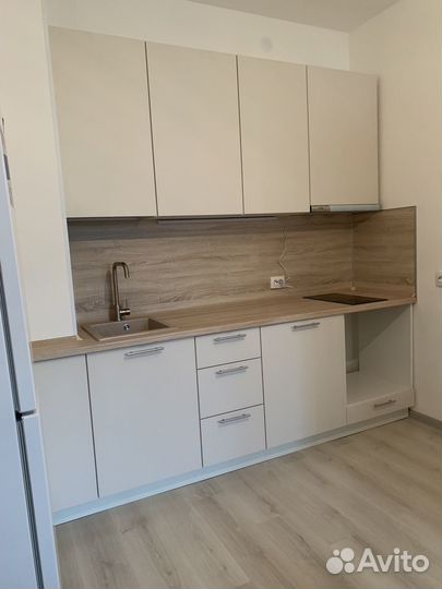 Прямая кухня небольшая ксп:18562