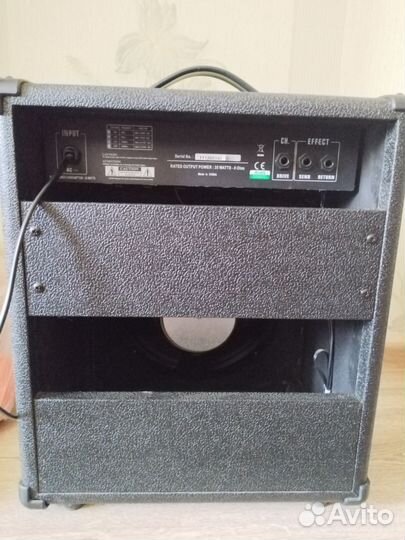 Гитарный комбоусилитель